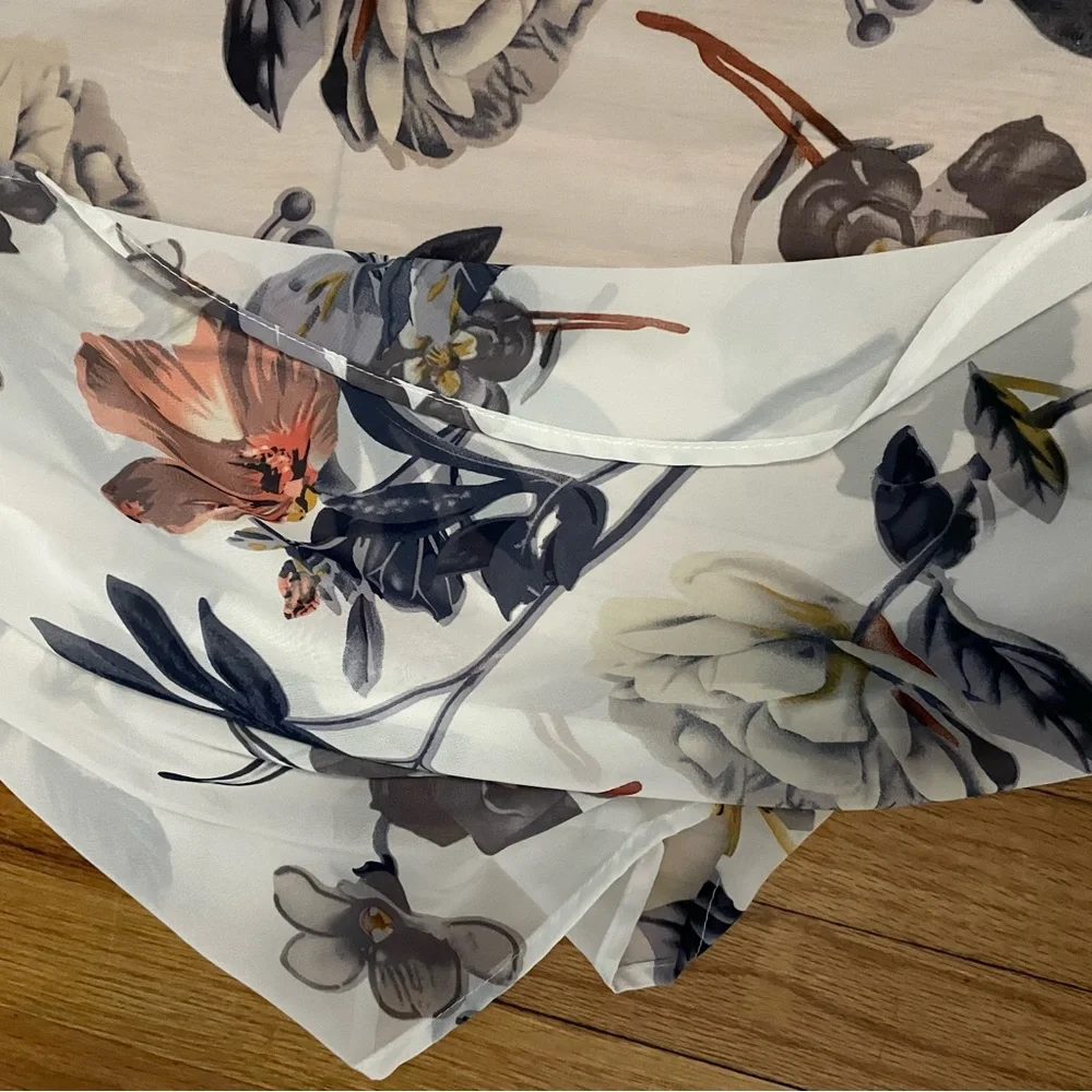 Windsor shall! One size fits all! - Picture 3 of 4